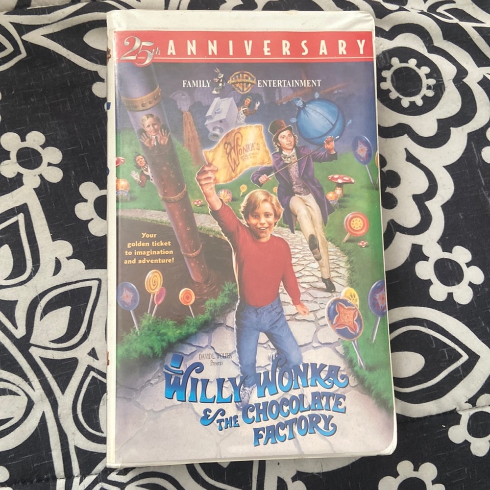 1996 25th Anniversary Edition Willy Wonka and The Chocolate Factory VHS Tape